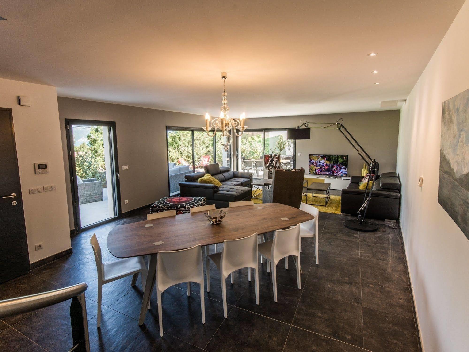 Les Catalons Villa Sevrier Luaran gambar